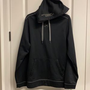 Men’s large Under Armour hooded sweatshirt
